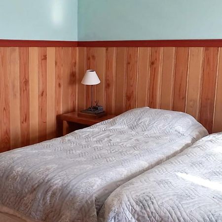 푸에르토바라스 Hostal Florencia 아파트 외부 사진