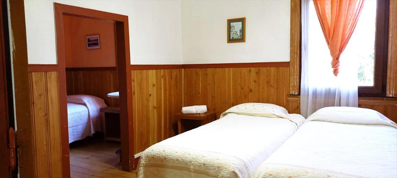 푸에르토바라스 Hostal Florencia 아파트 외부 사진