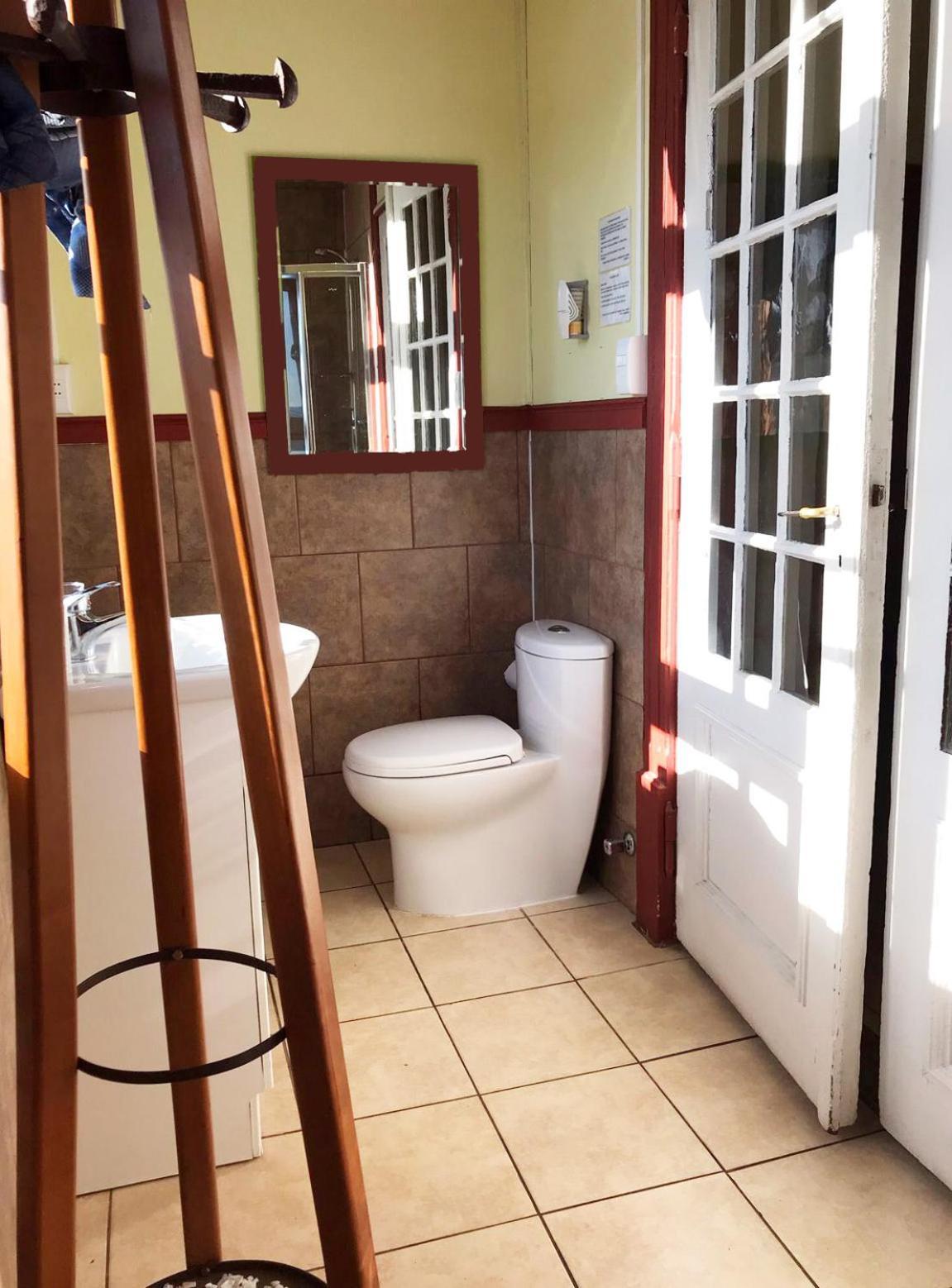 푸에르토바라스 Hostal Florencia 아파트 외부 사진