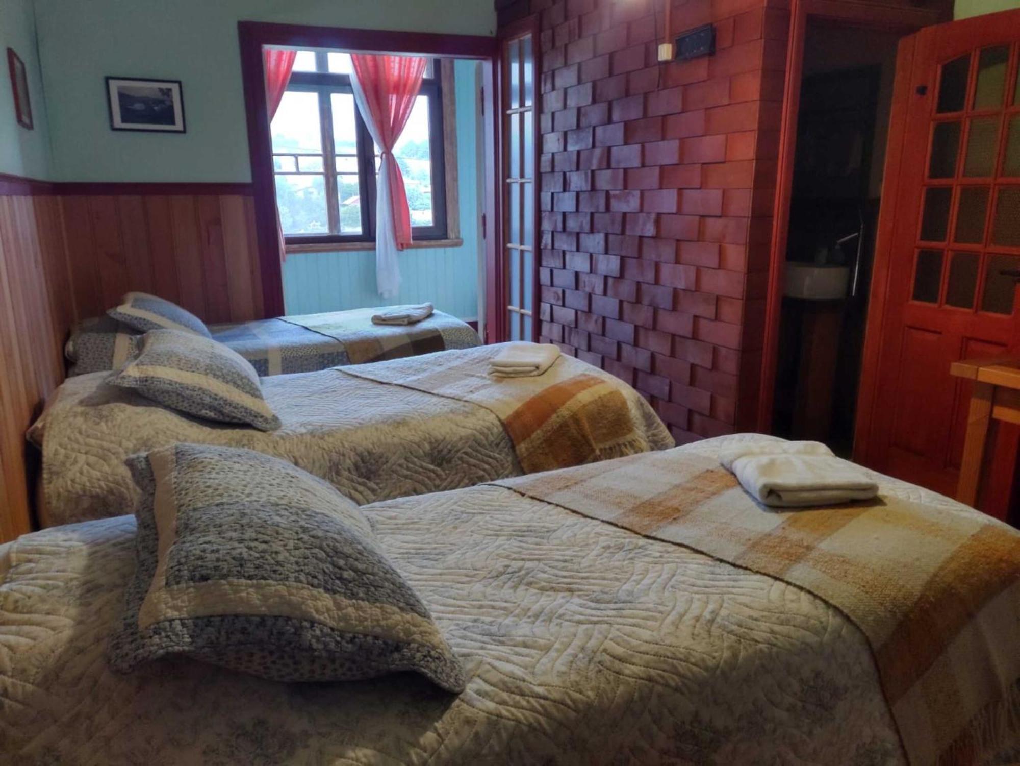 푸에르토바라스 Hostal Florencia 아파트 외부 사진