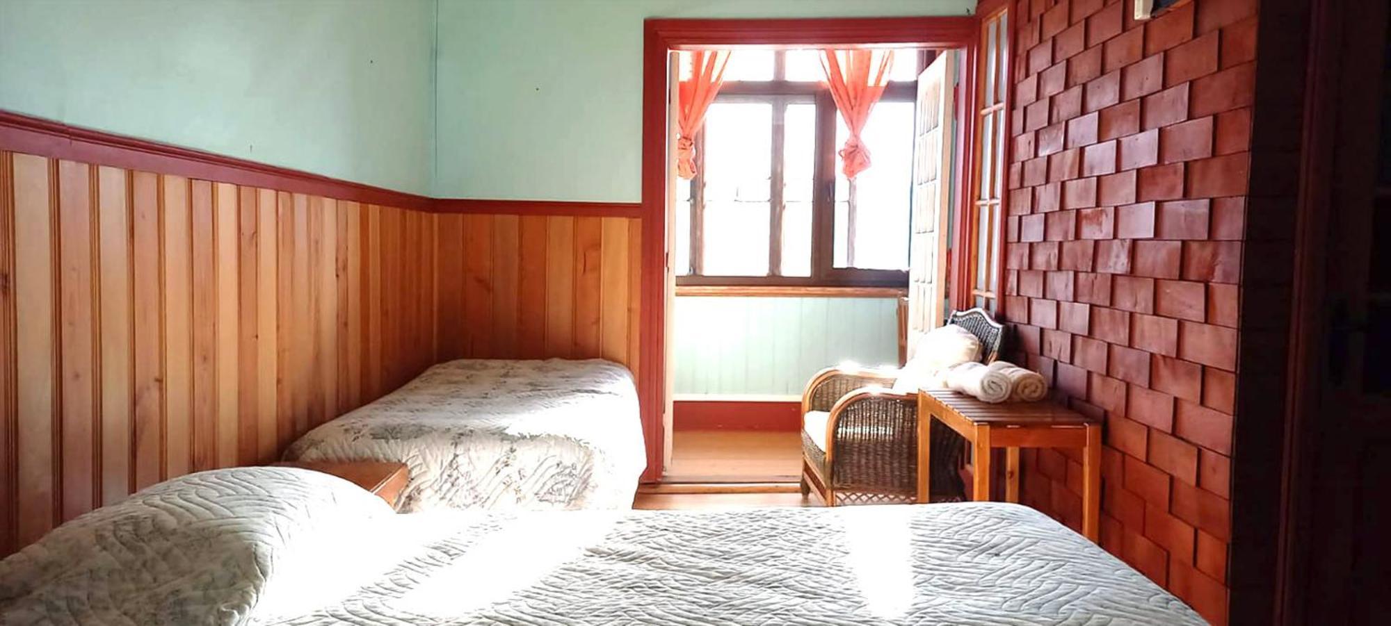 푸에르토바라스 Hostal Florencia 아파트 외부 사진