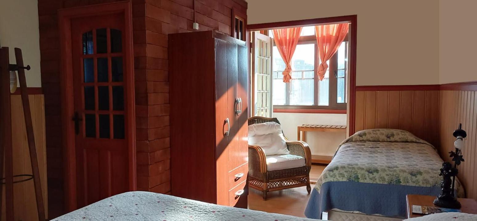 푸에르토바라스 Hostal Florencia 아파트 외부 사진
